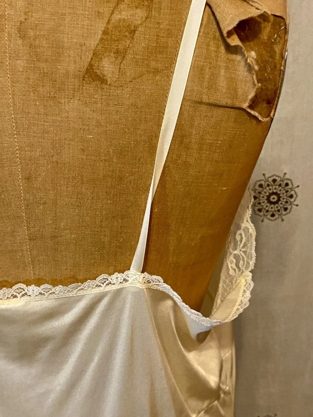 Vintage Cream Ivory Nylon Full Slip LACE Chiffon Bodice USA 22 XL Coquette Sissy - Picture 5 of 6